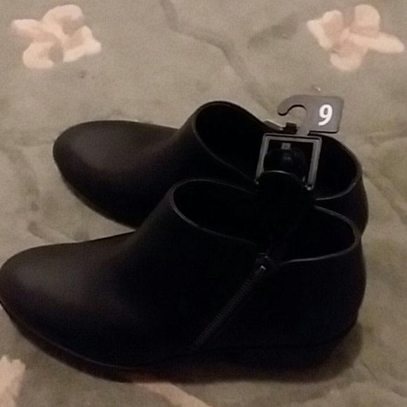 Ladies booties, excellent condition. - Picture 3 of 10